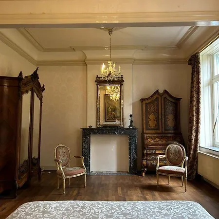 Chateau De Porcheresse B&B *