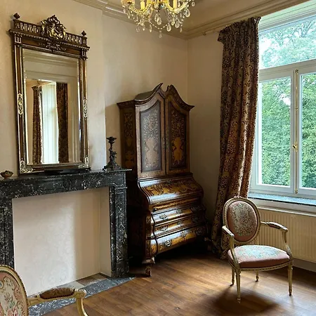 Chateau De Porcheresse B&B