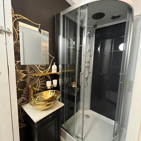 Chateau De Porcheresse *